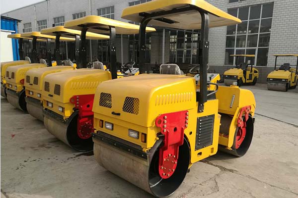 振動(dòng)壓路機(jī)